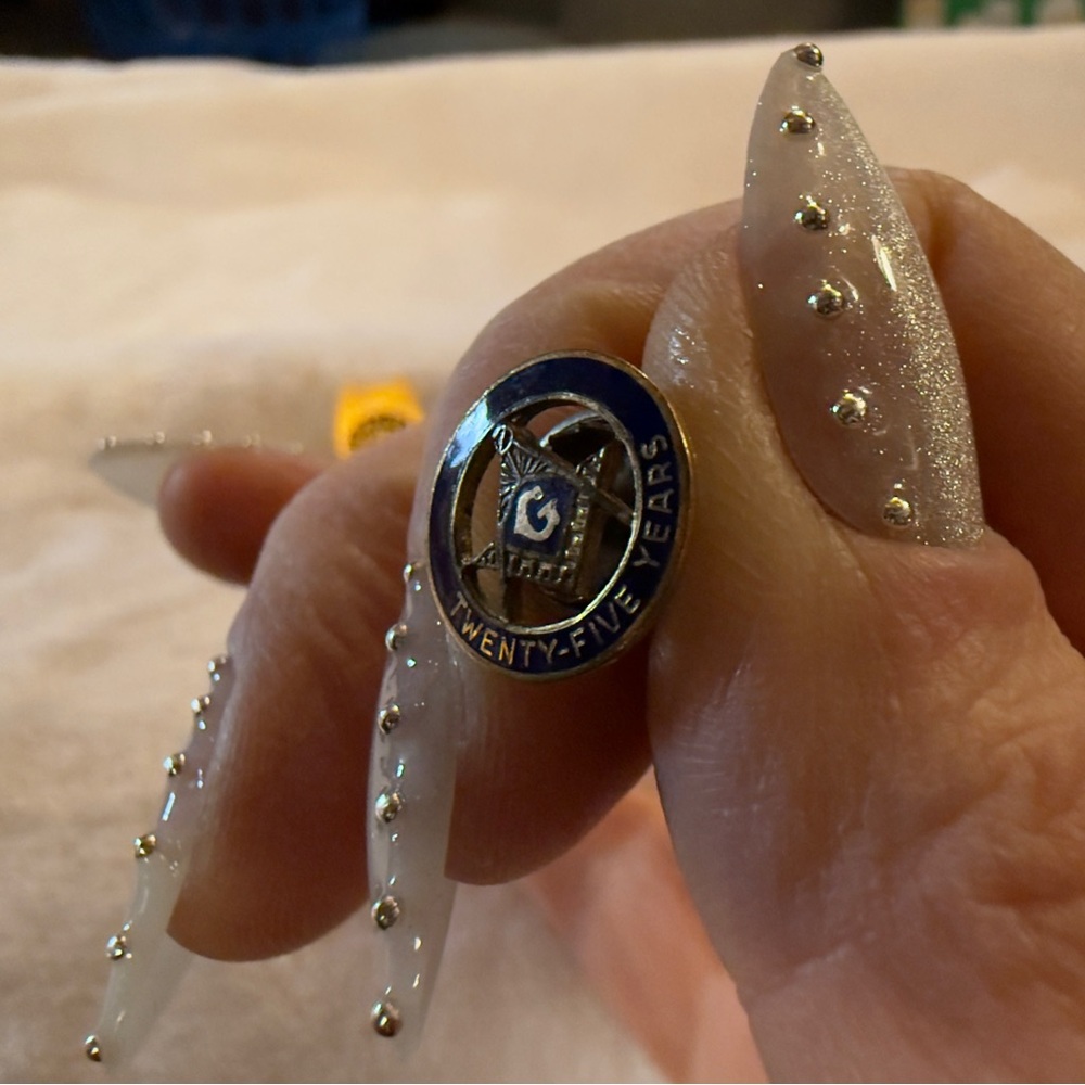 18K Gold and Blue Enamel Freemason Masonic 25-Year Lapel Pin with Twist Back